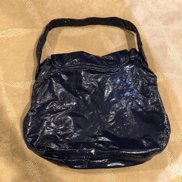 MARC JACOBS Crinkled Patent Leather Shoulder Bag - Picture 3 of 5